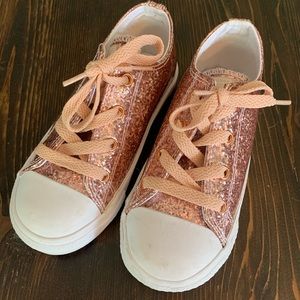 Converse dusk pink glitter shoes